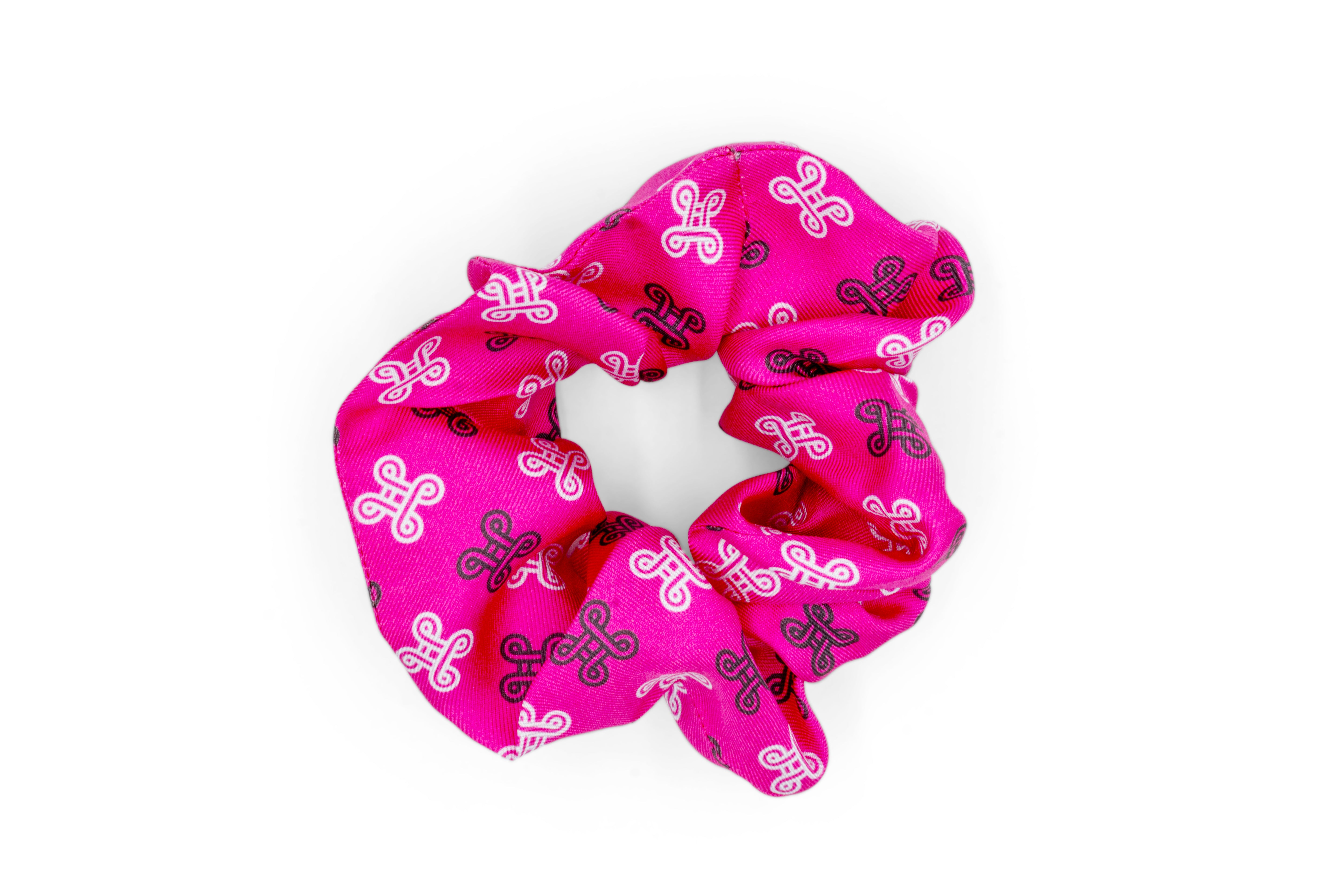 Mpatapo Silk Scrunchie (White on Fuchsia)